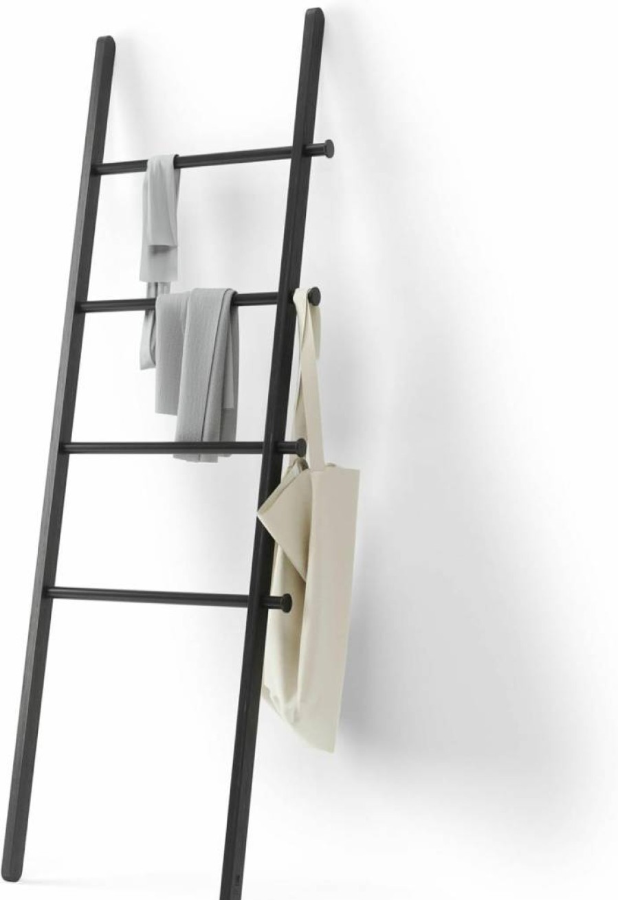 Umbra Leana Modern Black Ladder Shelf for Stylish Home Decor
